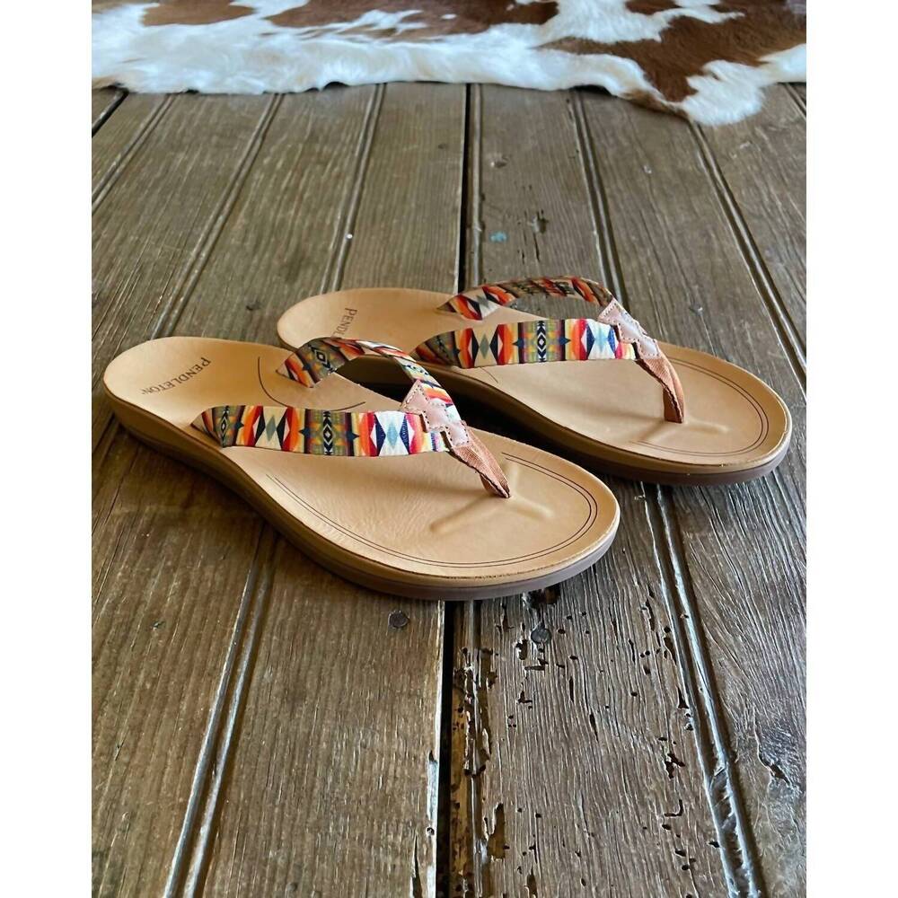 NEW PENDLETON legend flip flop in red
